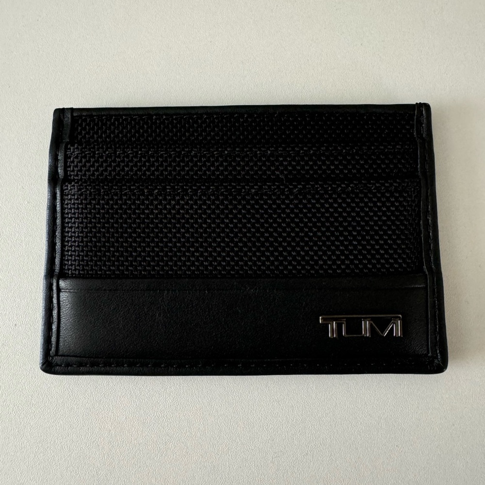 Tumi Black Key Card Holder Minimalist Design